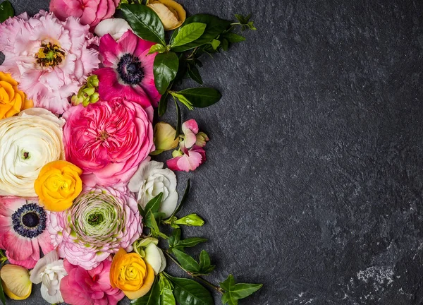 Rahmen aus Blumen — Stockfoto