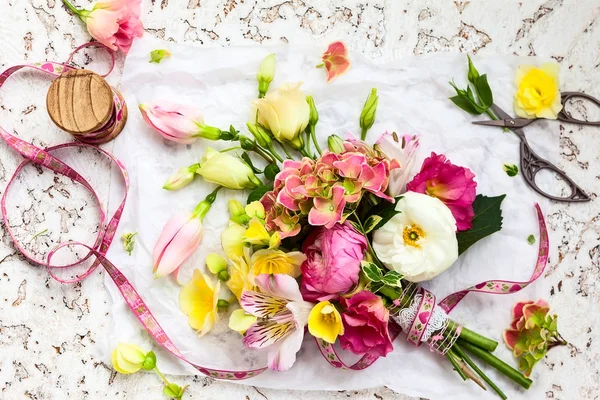 Belo buquê de flores — Fotografia de Stock