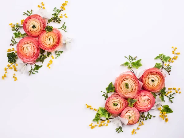 Flores frescas de buttercup — Fotografia de Stock