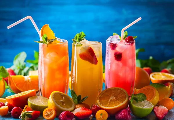 Summer drinks in glasses — Stock Photo, Image