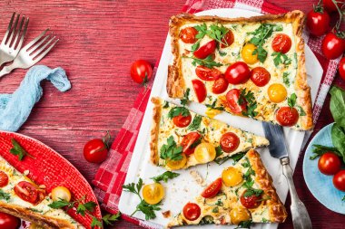 Domates puf böreği tart 