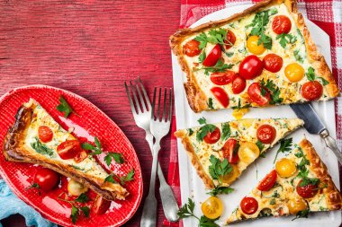 Domates puf böreği tart 