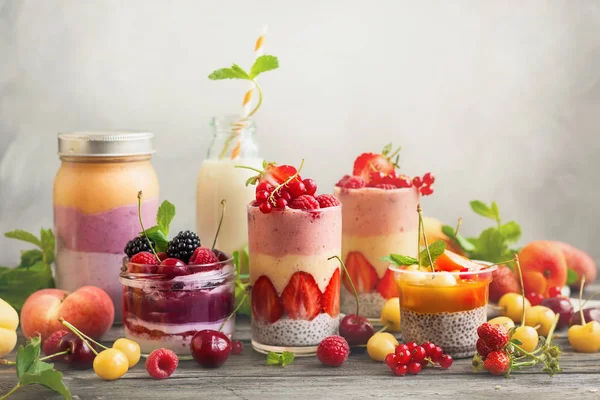 Smoothie owoce berry — Zdjęcie stockowe