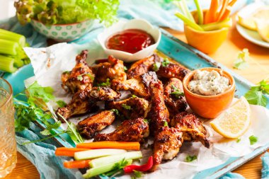 lezzetli Barbekü tavuk kanadı 