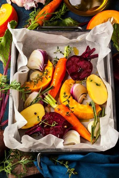 Forno de legumes assados — Fotografia de Stock