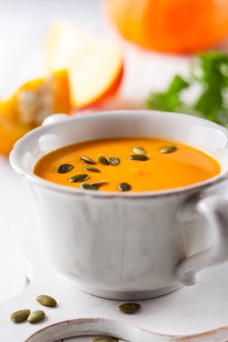 kremalı balkabağı çorbası