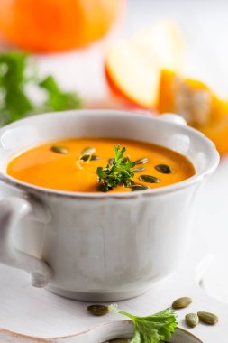 kremalı balkabağı çorbası