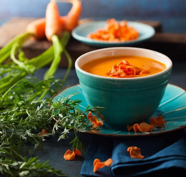 Baharatlı krema havuç çorbası — Stok fotoğraf