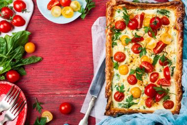 Domates puf böreği tart 