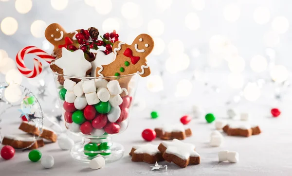 Biscuits et bonbons de Noël  . — Photo