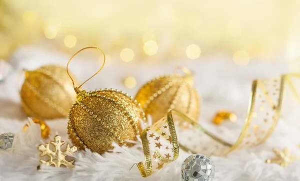 Baldes de Natal de ouro — Fotografia de Stock