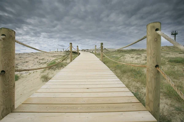 Formentera praia velha ponte de madeira — Fotografia de Stock