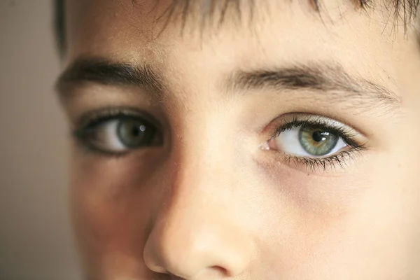 Chico ojos verdes — Foto de Stock