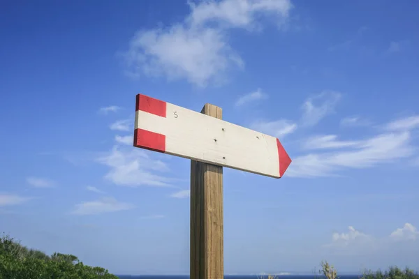 Signal de vigne en bois sur la plage — Photo