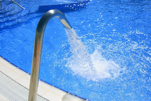 Water of  a swimming  pool in a wellness center — Stock Photo, Image