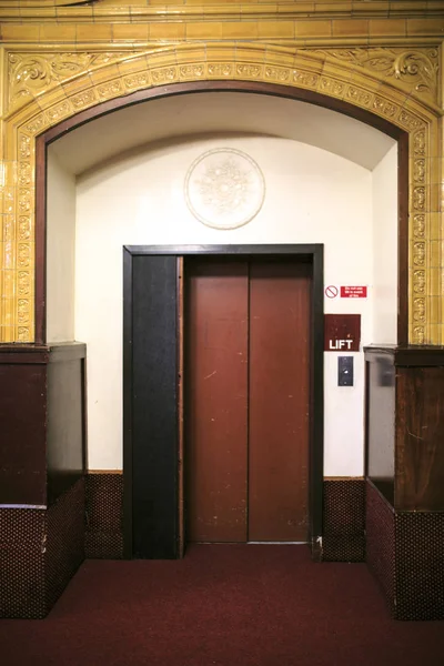 Old Lift Old Building — Stock Photo, Image