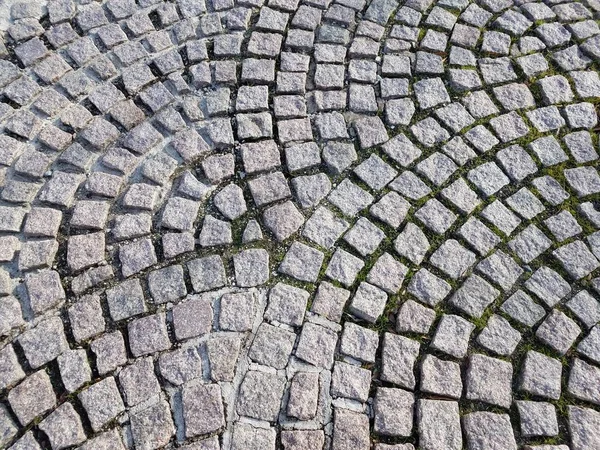 Rocha retangular cinzenta ou telhas de pedra no chão — Fotografia de Stock