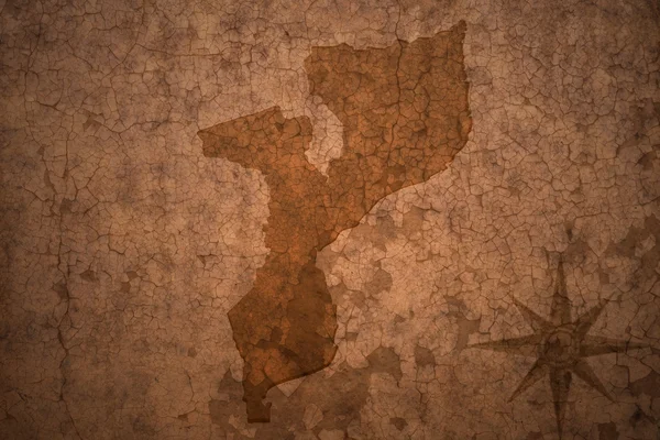 Mapa Mozambiku na stary tło vintage crack — Zdjęcie stockowe