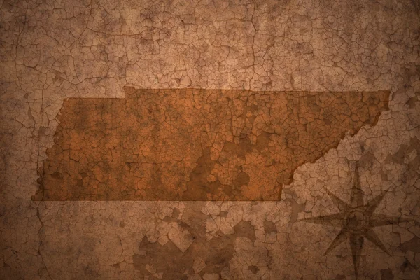 오래 된 빈티지 균열 종이 배경에 테네시 주 지도 — 스톡 사진