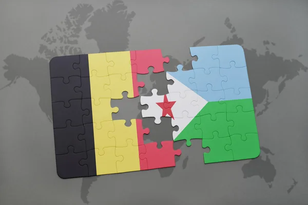 Puzzle z flagi narodowej Belgii i Dżibuti na tle mapy świata. — Zdjęcie stockowe