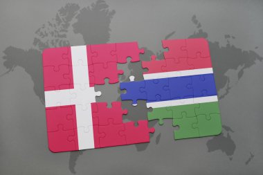 bir dünya haritası arka plan üzerinde Danimarka ve gambiya ulusal bayrağı ile bulmaca.