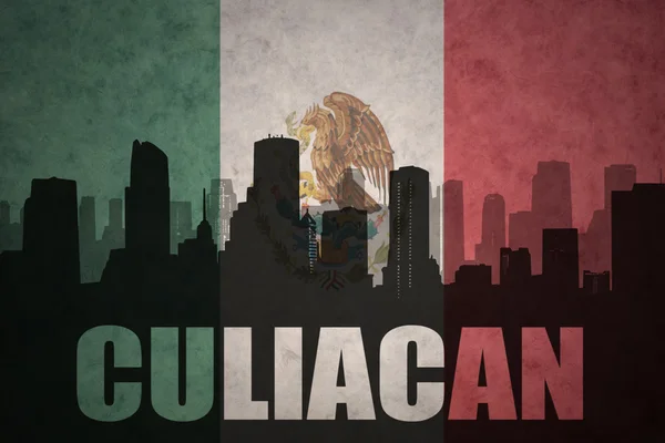 Silueta abstracta de la ciudad con texto Culiacán en la bandera de México vintage — Foto de Stock