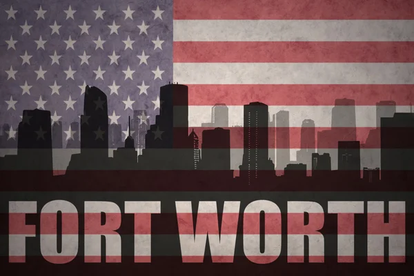 Silhouette abstraite de la ville avec texte Fort Worth au drapeau américain vintage — Photo
