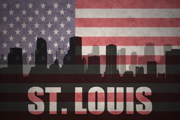 Αφηρημένη σιλουέτα της πόλης με κείμενο Σαιντ Λούις με την εκλεκτής ποιότητας αμερικανική σημαία — Φωτογραφία Αρχείου