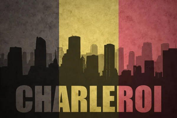 Özet metni vintage Belçika bayrağı Charleroi ile şehir silüeti — Stok fotoğraf