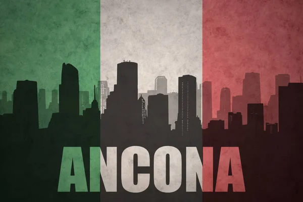 Abstrakte Silhouette der Stadt mit Textancona an der italienischen Flagge — Stockfoto