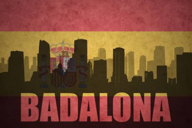Özet metin Badalona Vintage ile şehir silüeti İspanyolca bayrak