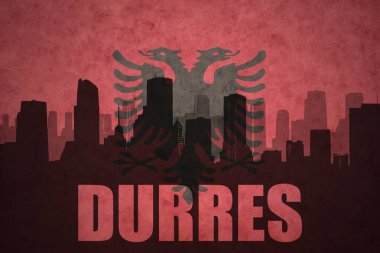 Özet metni Durres vintage Arnavutluk bayrağı ile şehir silüeti