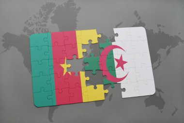 Kamerun ve Cezayir ulusal bayrak bir dünya haritası üzerinde ile bulmaca.