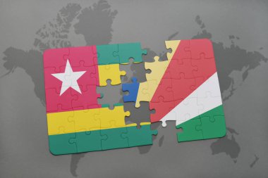 togo ve Seyşeller ulusal bayrak bir dünya haritası üzerinde ile bulmaca