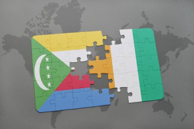 Komor bayrağı ile bulmaca ve Fildişi Sahili bir dünya haritası üzerinde