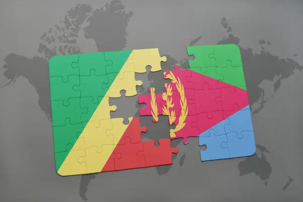 Puzzle mit der Nationalflagge der Republik Kongo und Eritrea auf einer Weltkarte — Stockfoto