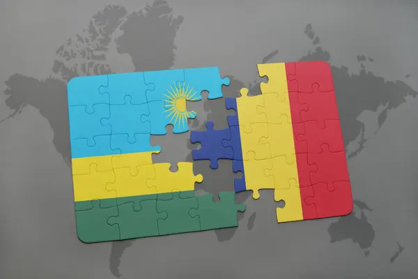 A nemzeti zászlót Ruanda és Csád-ra egy világ Térkép puzzle — Stock Fotó