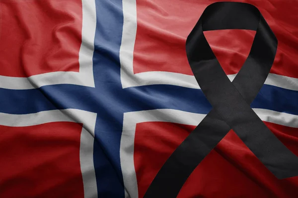 リボンを喪黒とノルウェーの旗 — ストック写真