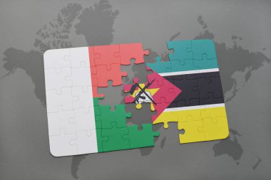 Madagaskar ve Mozambik bir dünya haritası üzerinde bayrağı ile bulmaca