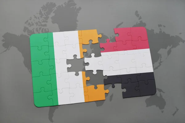 Pussel med Irland och Jemen flagga på en världskarta — Stockfoto