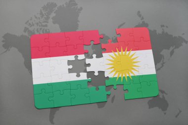 Macaristan ve Kürdistan ulusal bayrak bir dünya haritası üzerinde ile bulmaca