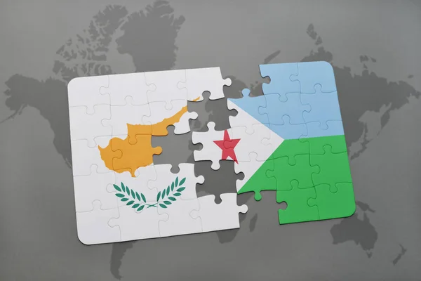 Puzzle mit der Nationalflagge Zyperns und Dschibutis auf einer Weltkarte — Stockfoto