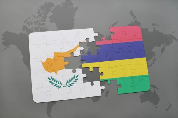 Головоломка с национальным флагом Кипра и Маврикия на карте мира — стоковое фото