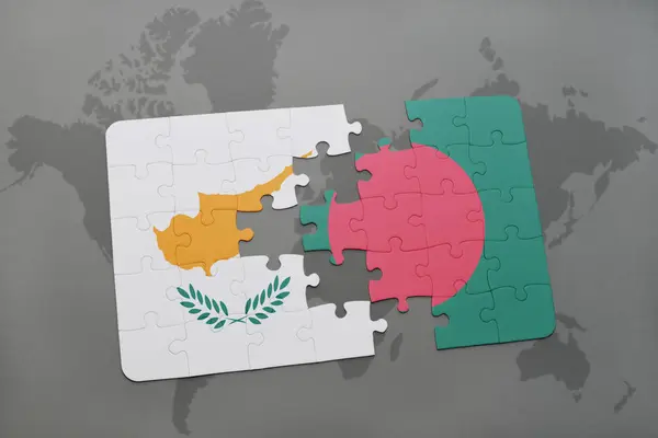 Rompecabezas con la bandera nacional de cyprus y bangladesh en un mapa del mundo — Foto de Stock