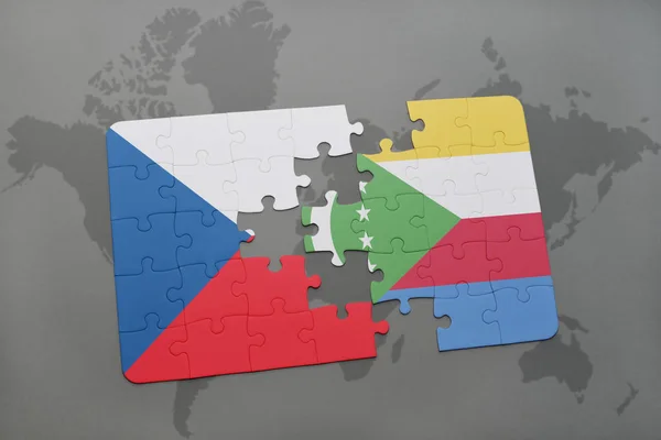 Puzzel met de nationale vlag van Tsjechië en de Comoren op een wereldkaart — Stockfoto