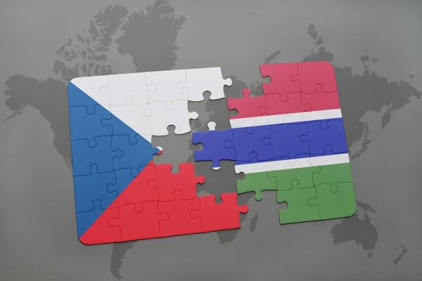 Quebra-cabeça com a bandeira nacional da República Checa e gâmbia em um mapa do mundo — Fotografia de Stock