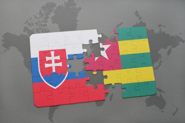 Slovakya ve togo bir dünya haritası üzerinde bayrağı ile bulmaca