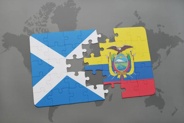 Puzzel met de nationale vlag van Schotland en ecuador op een wereldkaart — Stockfoto