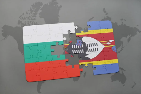 Puzzel met de nationale vlag van Bulgarije en swaziland op een wereldkaart — Stockfoto