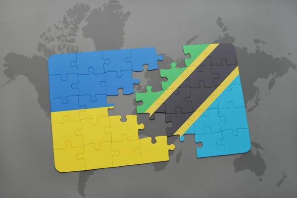 A nemzeti zászló Ukrajna és Tanzánia a világtérképen puzzle — Stock Fotó